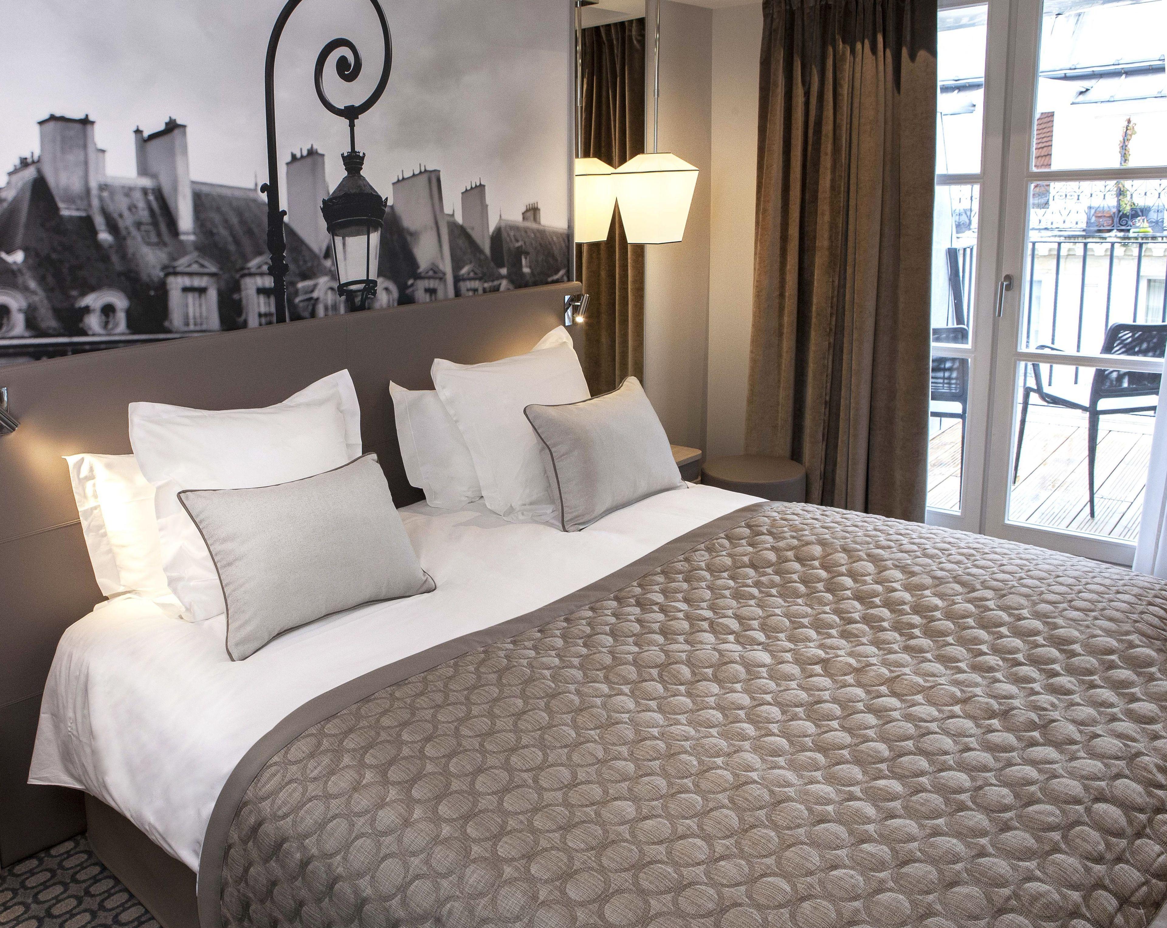 La Lanterne & By Timhotel