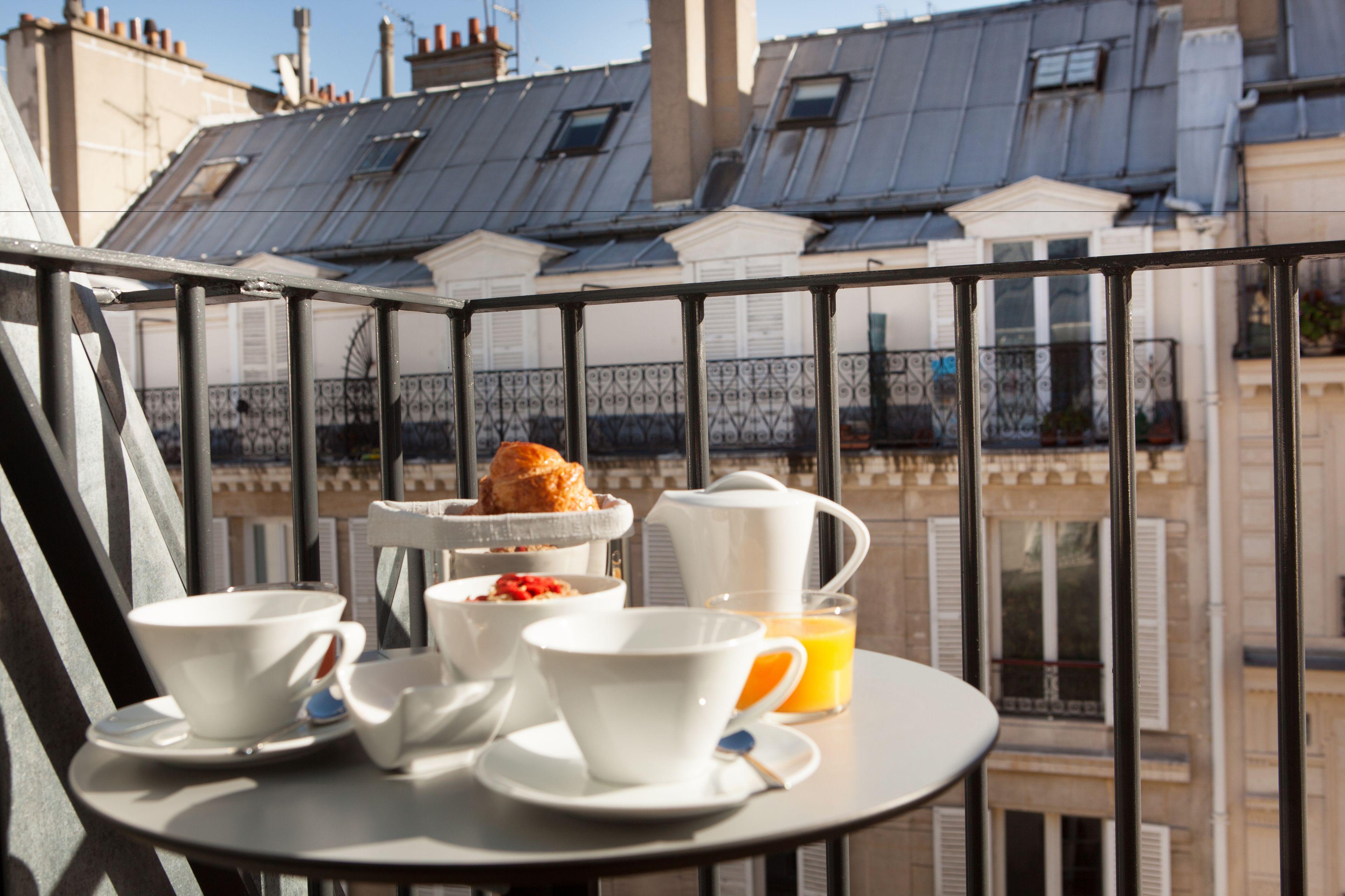 La Lanterne & By Timhotel Paris