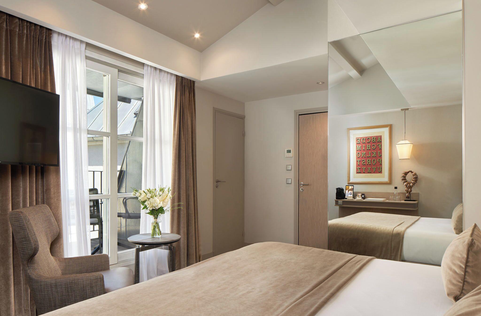 Hotel La Lanterne & By Timhotel 4*