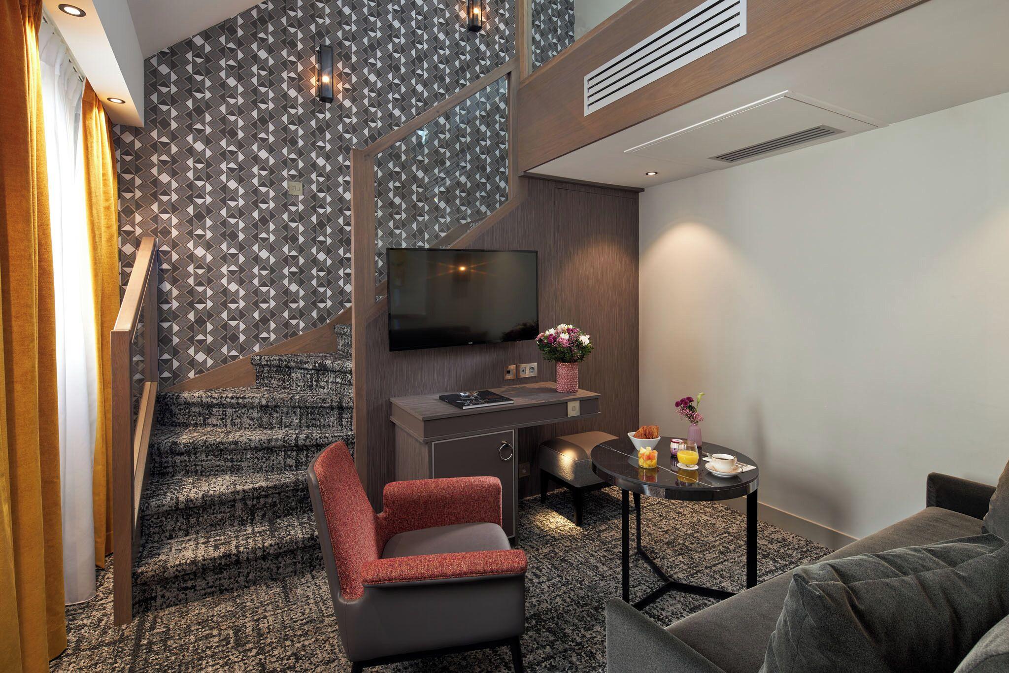 La Lanterne & By Timhotel Hotel 4*