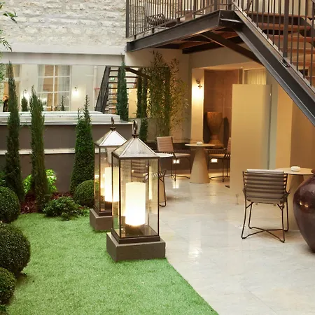 Hotel La Lanterne 4*