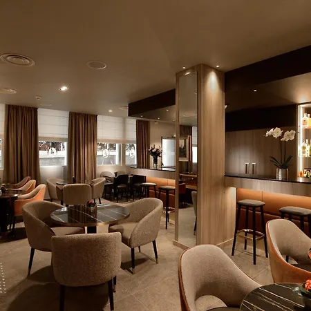 La Lanterne 4* Parigi