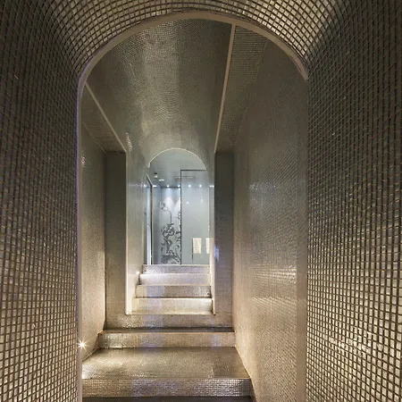 La Lanterne Hotel