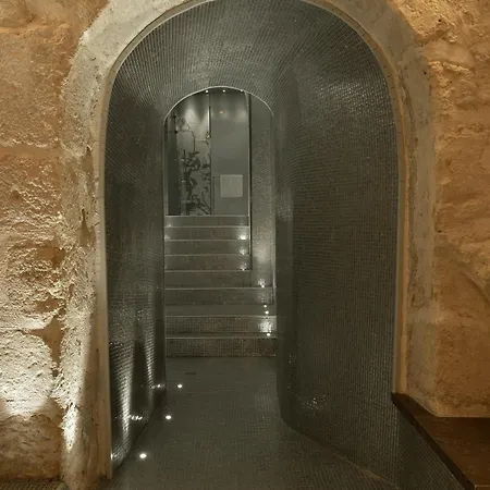 La Lanterne Hotel 4*